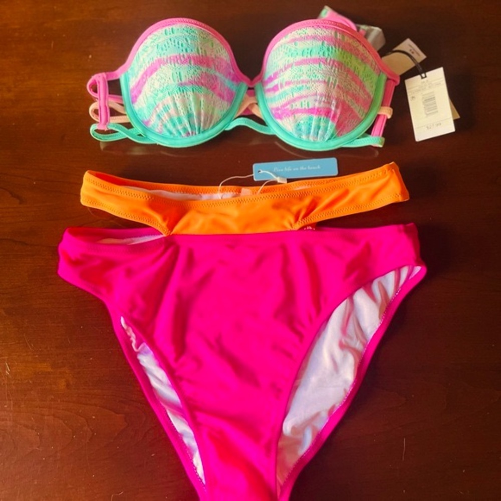 BUNDLE of 2: BIKINI TOP & HIGH RISE BOTTOMS SEPARATES  NWT